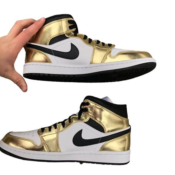 DEADSTOCK 2020 Nike Air Jordan 1 Mid SE 'Metallic Gold' Size 11 - Picture 11 of 16